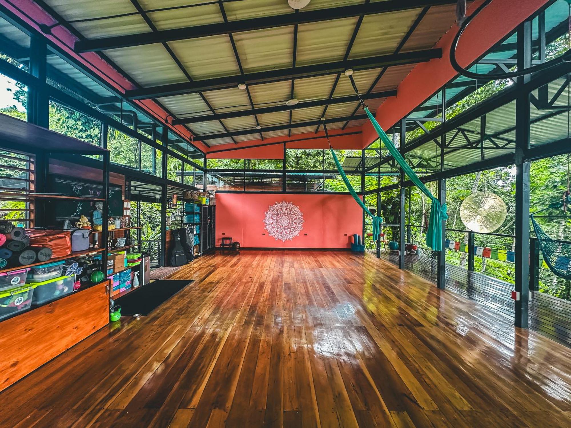 Selva Madre Eco-Sanctuary Aparthotel Cahuita Exterior photo