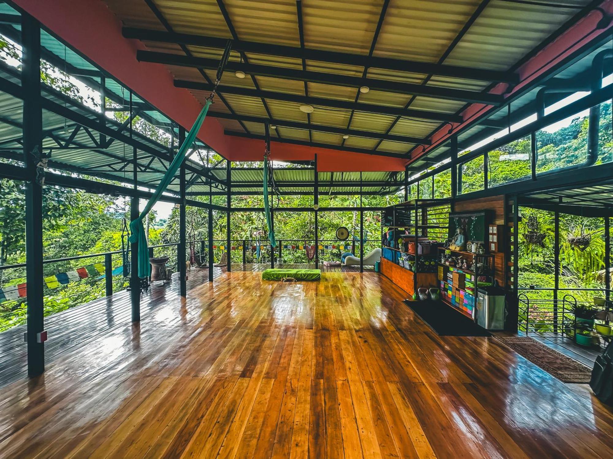 Selva Madre Eco-Sanctuary Aparthotel Cahuita Exterior photo